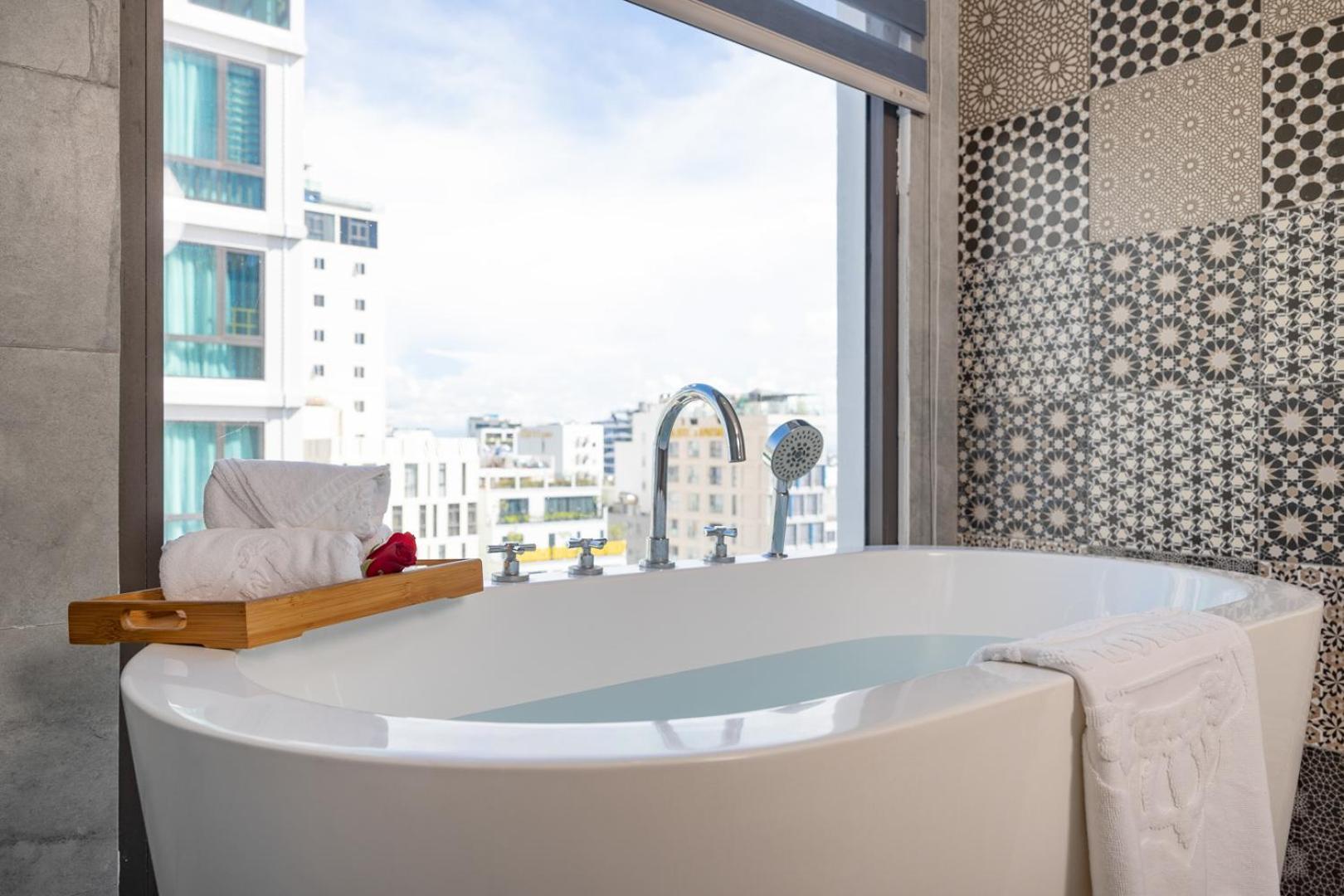 Minh Chau Premium Hotel Danang Exteriör bild